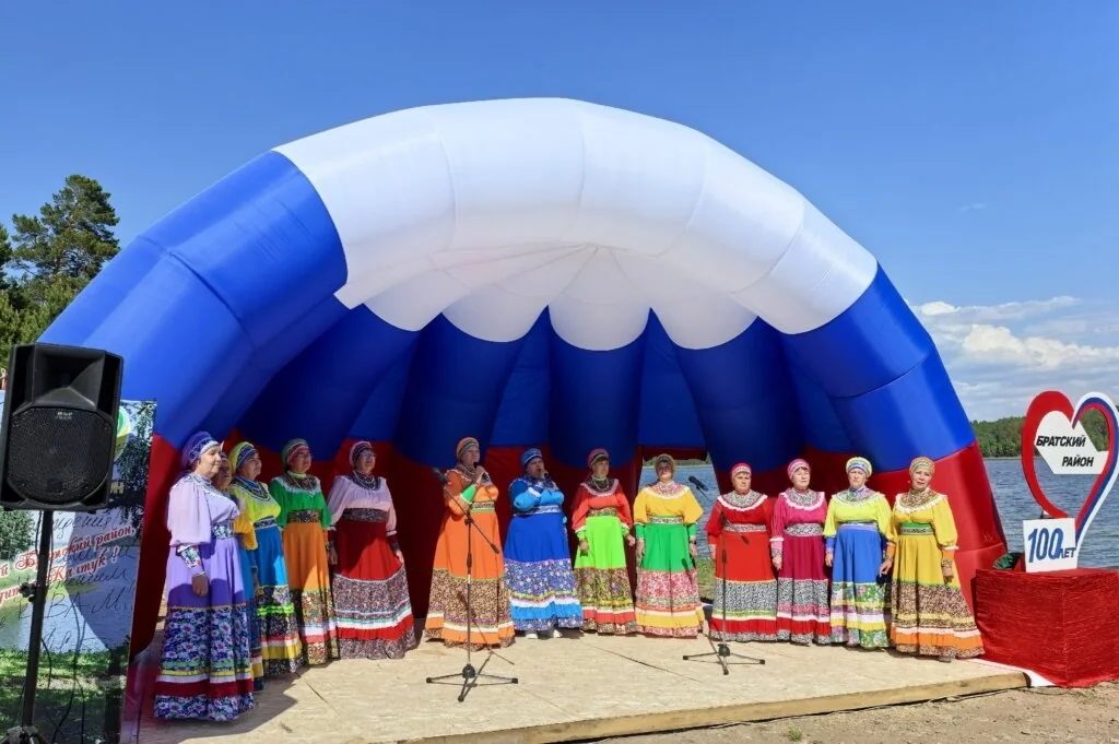 A performance at Kaltuk’s “District celebrated in the heart” event. The district administration published its report in June 2026.