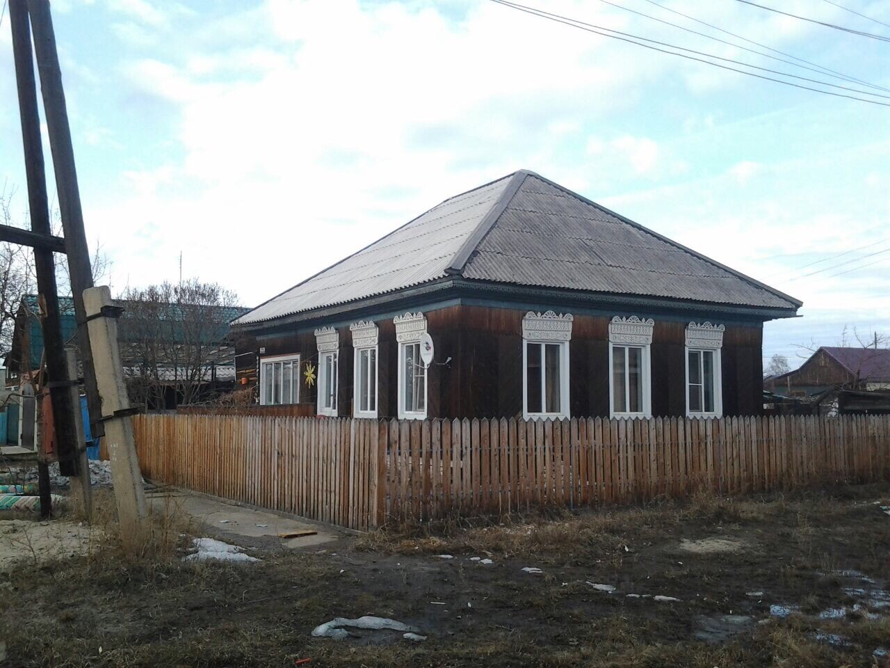 2019. Деревянная жилая застройка в Гидростроителе.