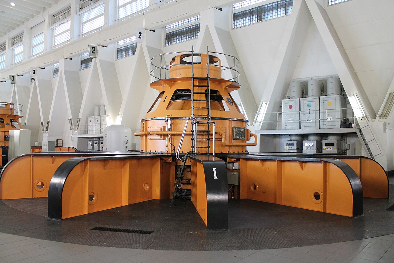 7 April 2016. A generating unit. A later photograph of equipment and structures, rather than a construction-era image.