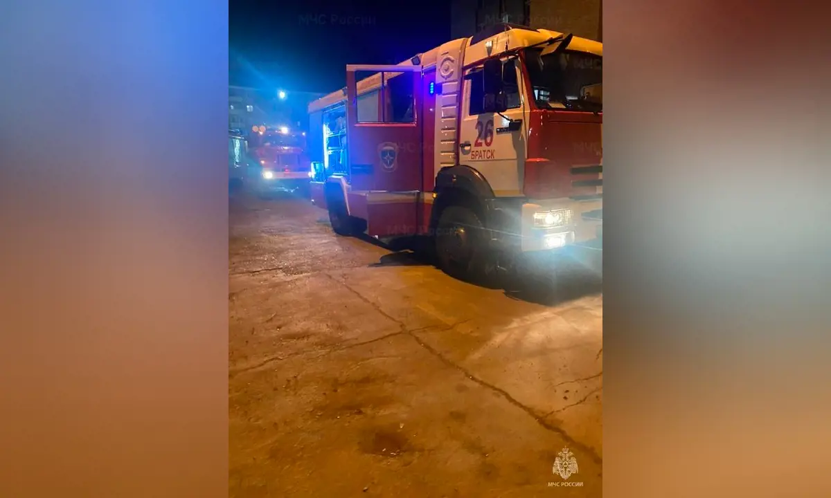 Возгорание в жилом комплексе: женщина госпитализирована из-за отравления угарным газом в Братске